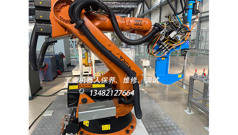 KUKA KR210机器人保养(图1)